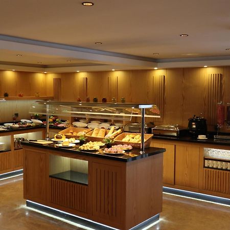 Days Inn By Wyndham Istanbul Arnavutkoy Exterior foto